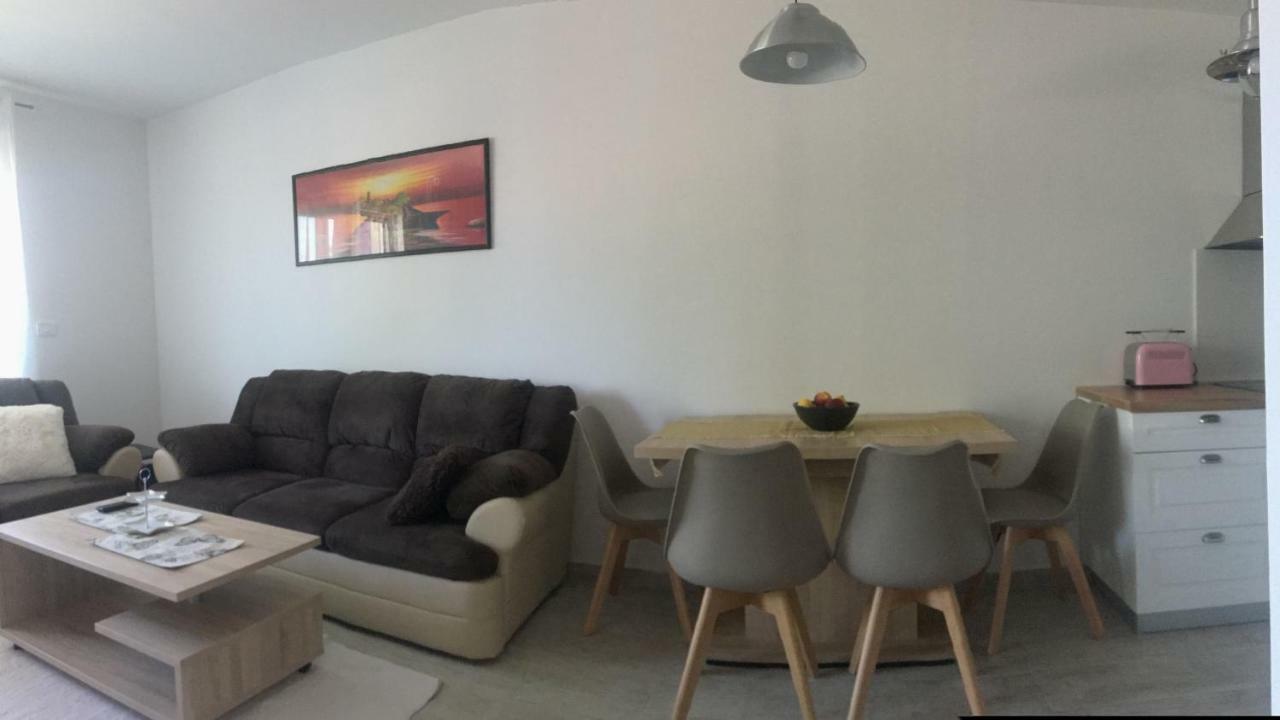 Ferienwohnung Holly Apartman Umag Exterior foto